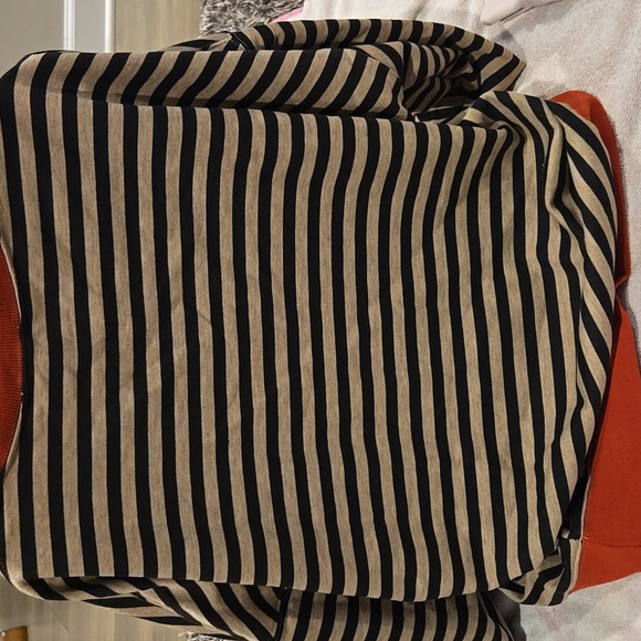 Sweatshirt - Picture 3 of 3